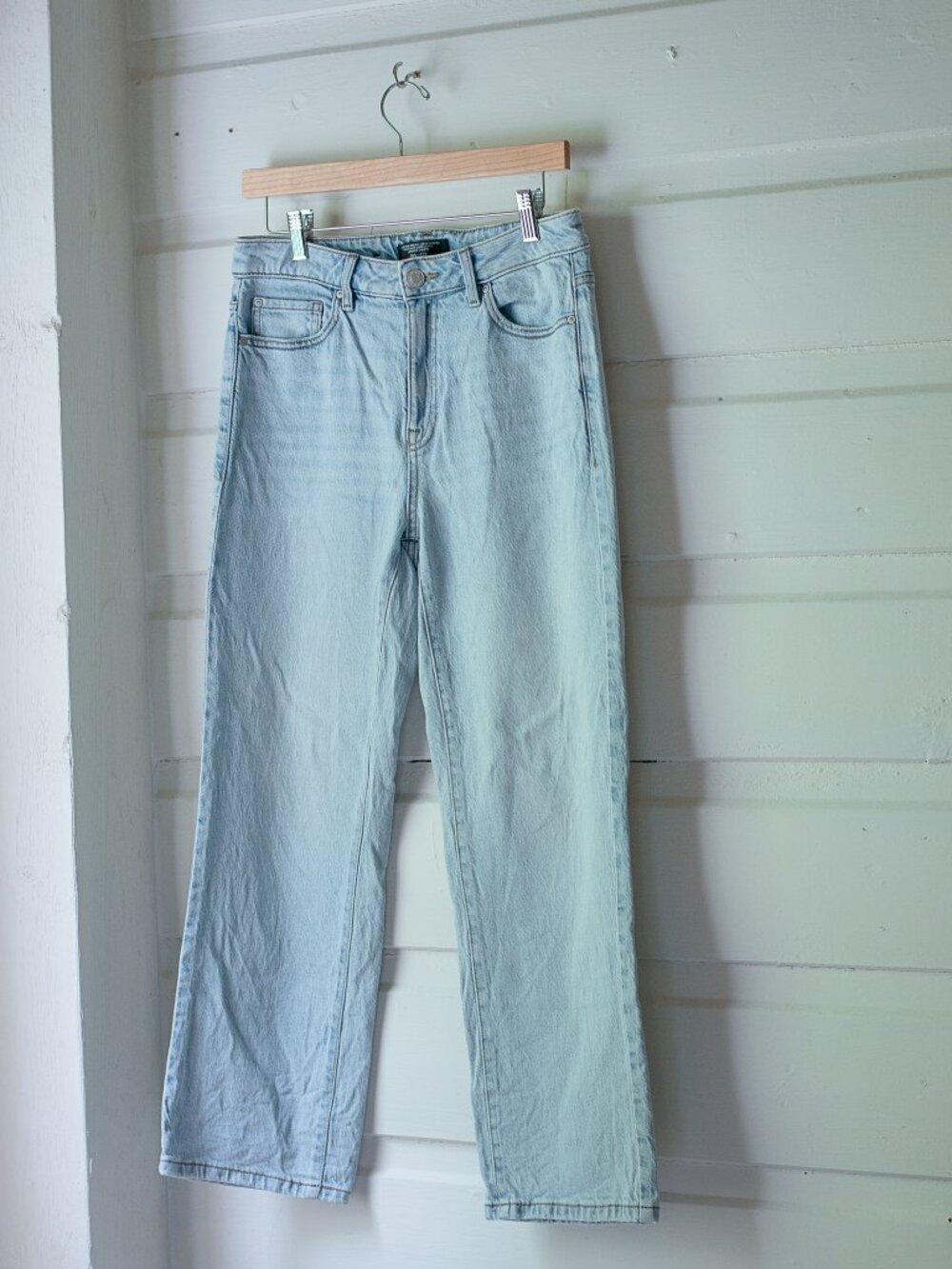RW&CO High-Rise Wide-Leg Cropped Jeans Light Wash Size 28